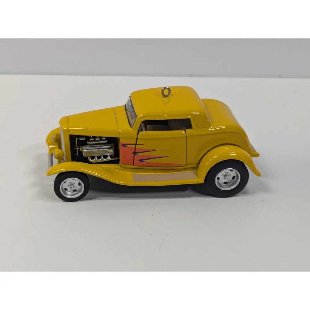 2015 Hallmark Keepsake Ornament 1932‎ Ford -1st in Keepsake Kustoms Series